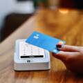 Carte Gold : quels avantages pour les voyageurs et les achats du quotidien ?