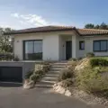 Comment concevoir une maison individuelle adaptée à son terrain et à son mode de vie ?